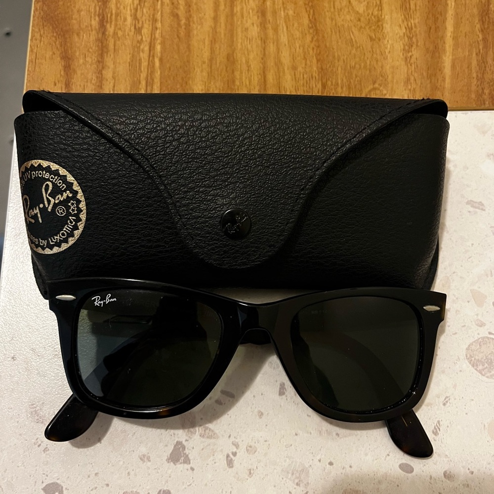 Ray-Ban Wayfarer Sunglasses